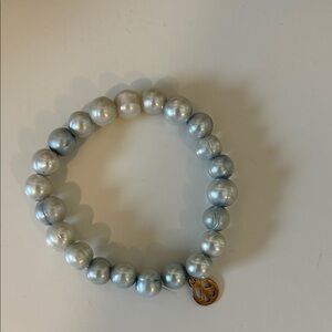 Faux Pearl bracelet with peach charm | blue